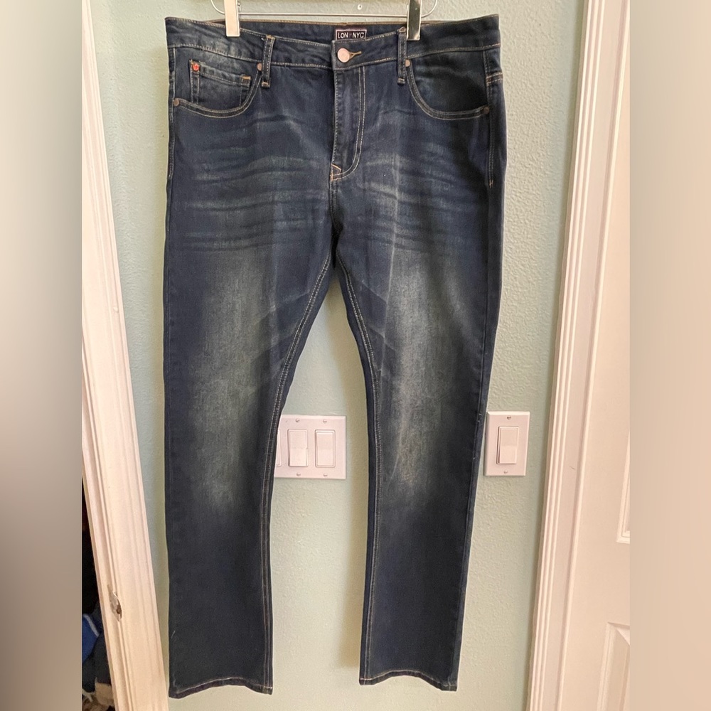 London-NYC straight leg 34x32 size jean